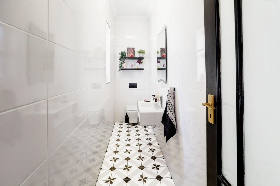 5 Bedroom Property for Sale in Welgemoed Western Cape